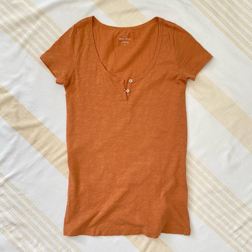 J. Crew 🍮 Scoopneck Henley Vintage Slub Cotton Tee in Toasted Caramel
